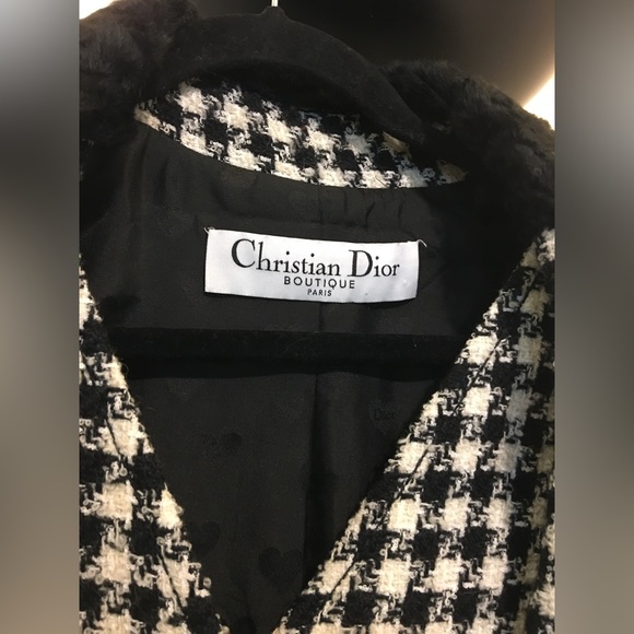 Authentic Christian Dior coat (Mid-length) with for trim. - Picture 12 of 16